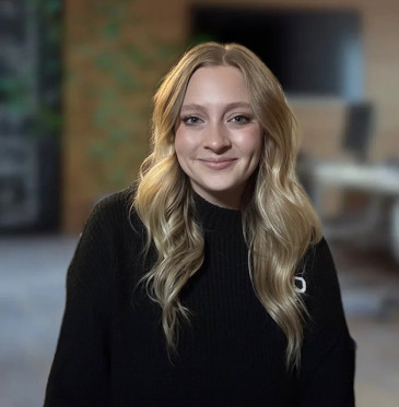 Maddie Streit - Emprise Bank
